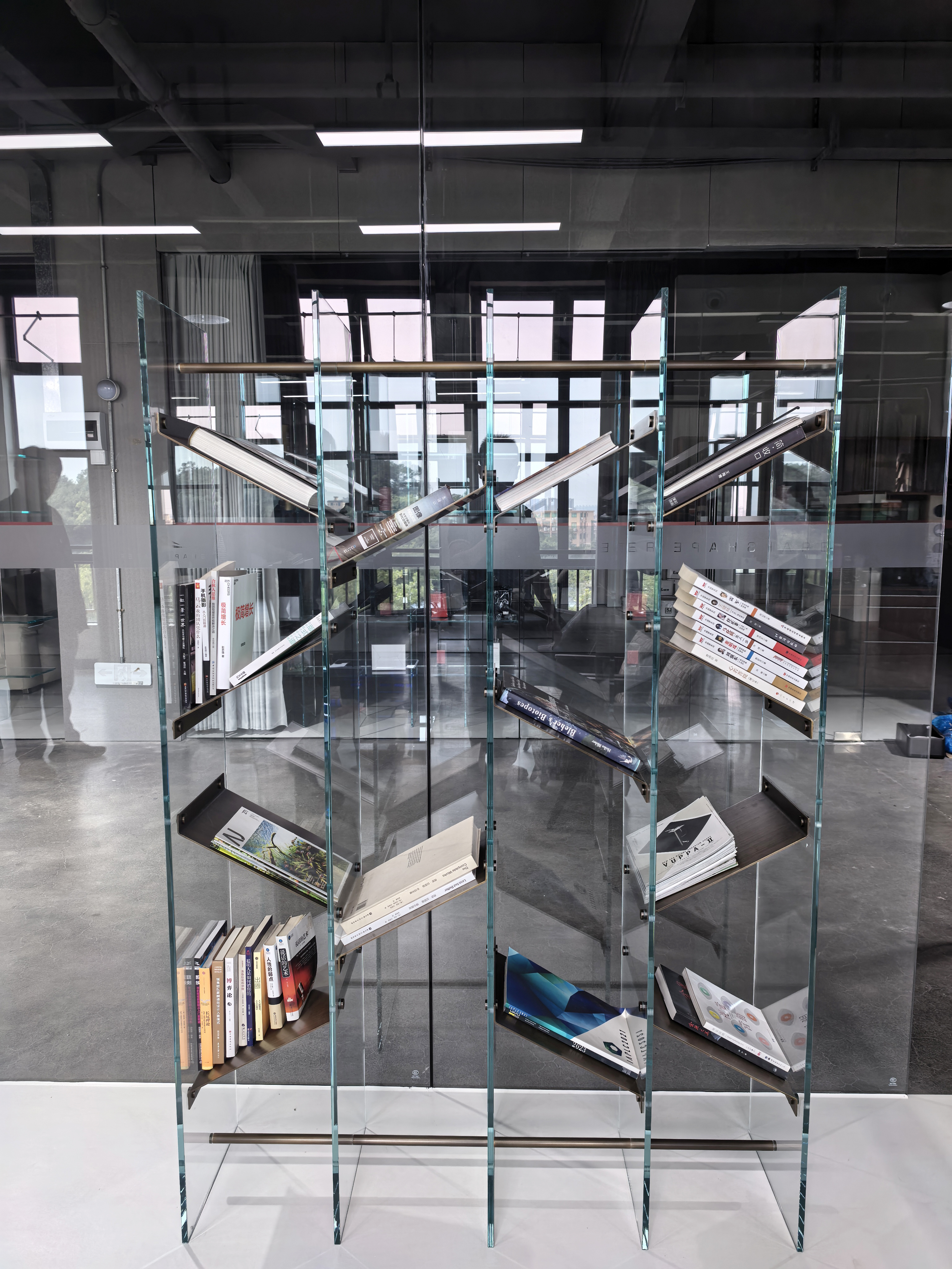 glass display cabinet (15)