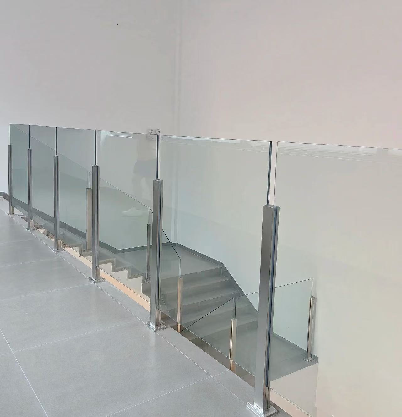 Laminated Glass (3).jpg