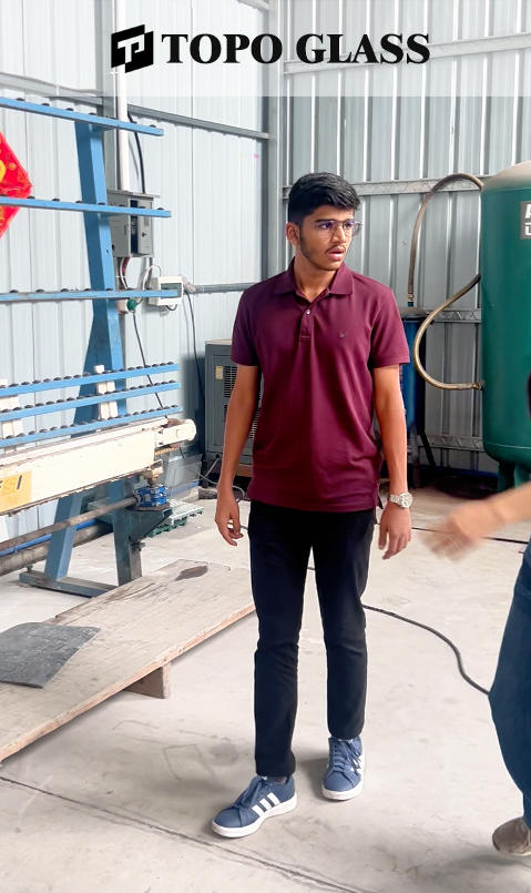 Clients from Bangladesh Visit the Glass Factory (1).png