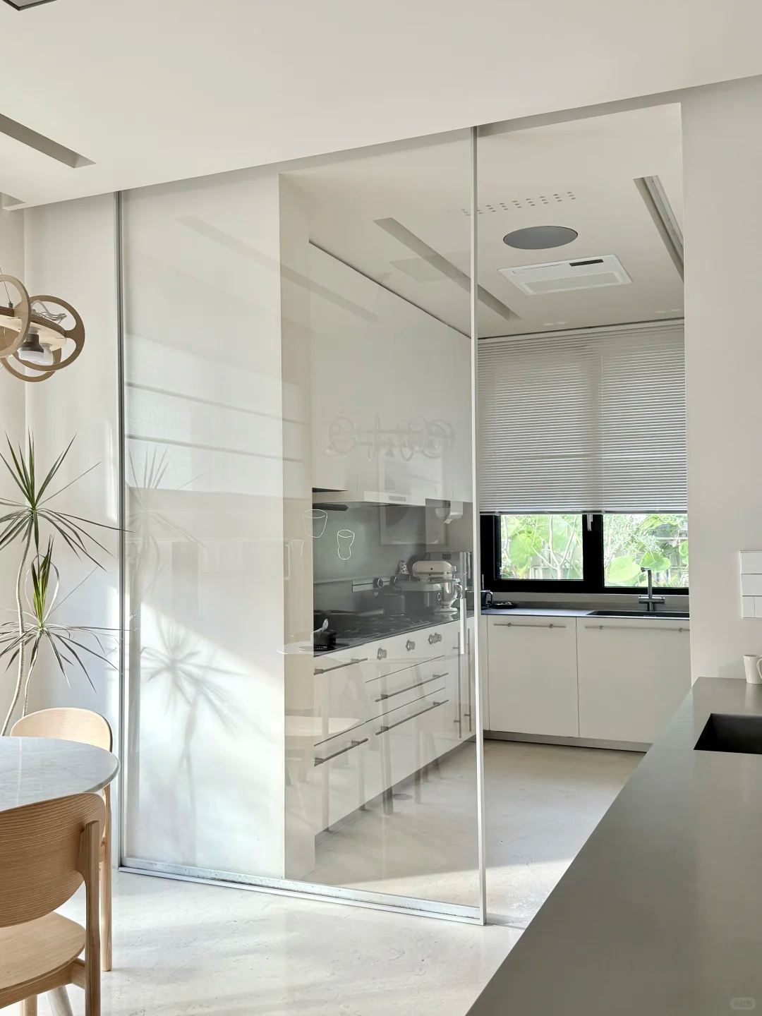 Float Glass (1).png