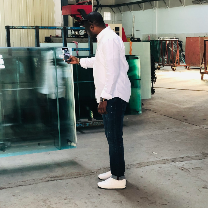 Congolese customers visited TopoGlass (4)