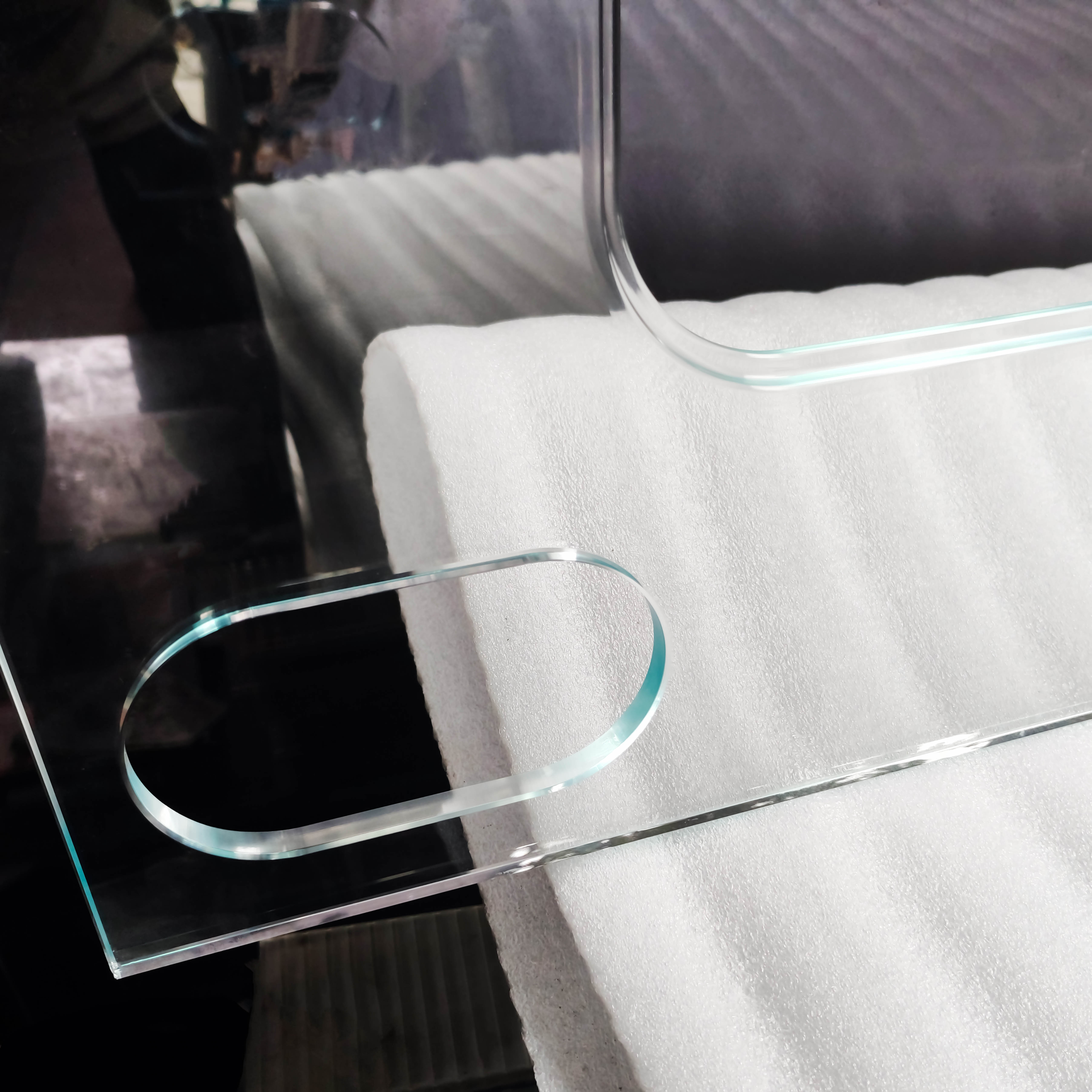 Integrated Reinforced Glass for Aquariums