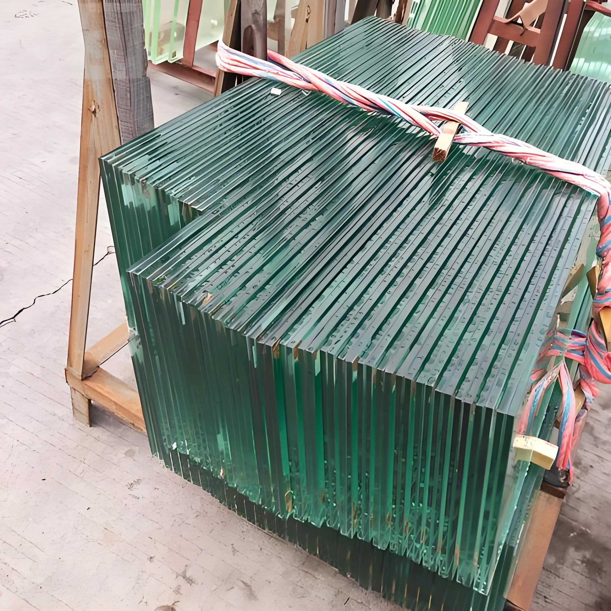 Laminated glass