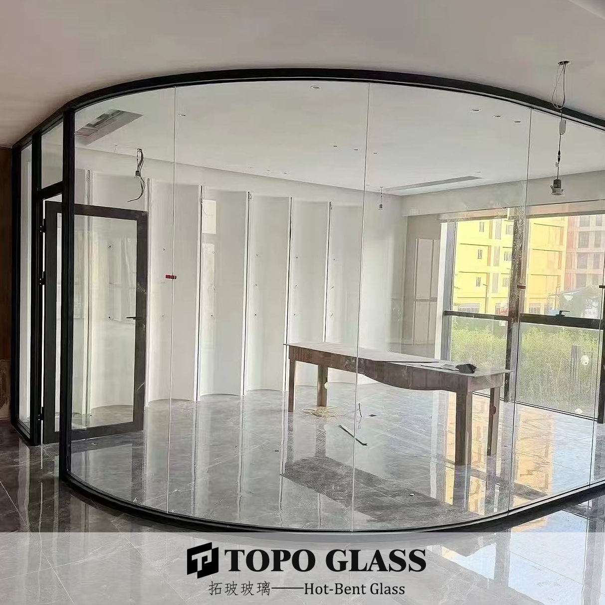 Curved Glass (5).png