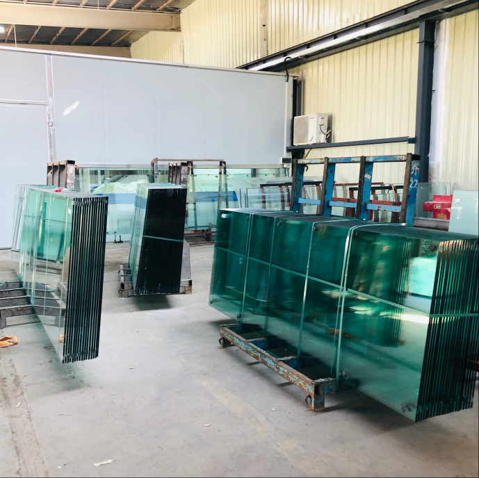 Congolese customers visited TopoGlass (2)